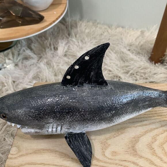 Handcrafted & Hand Painted Folk Art Wood & Metal Shark W/Overbite Spearing Decoy - Picture 4 of 17